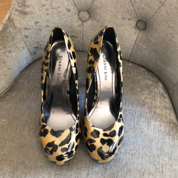 Gianni Bini Patent Leopard Print Heels - Picture 2 of 9